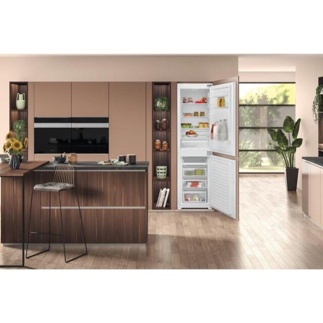 Hotpoint HMCB 50502 UK Integrated Fridge Freezer - White
