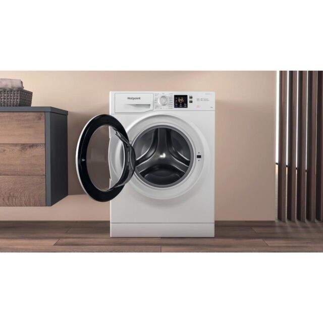 Hotpoint NSWM1045CWUKN Freestanding Washing Machine