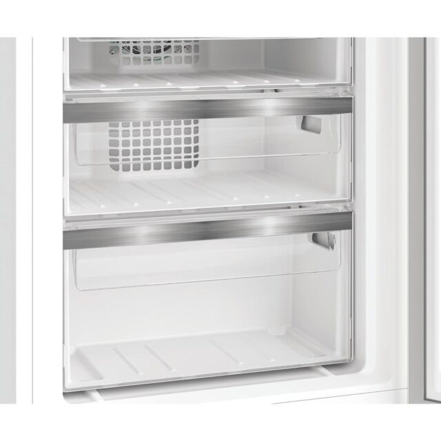 Hotpoint HPKH 1262B4 UK Integrated No Frost 50/50 Fridge Freezer