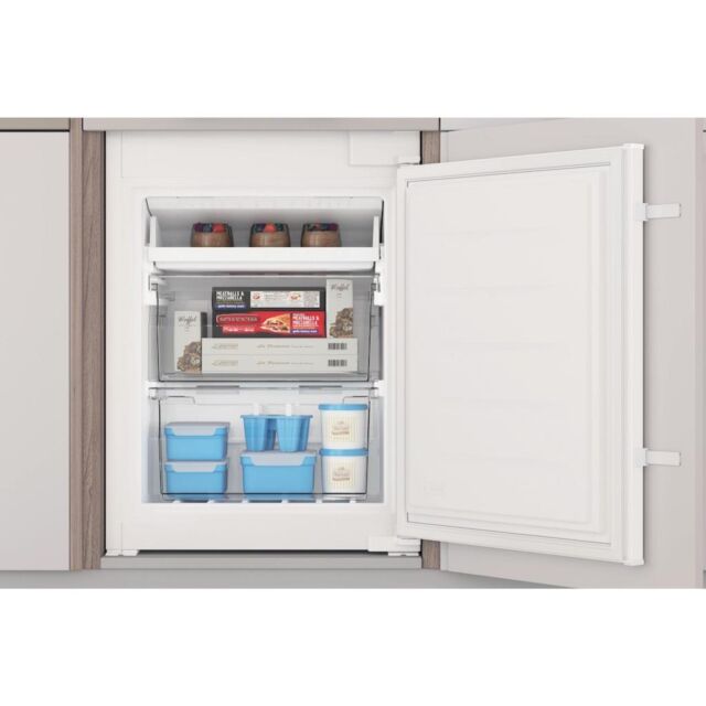 Indesit INC18T312UK Total No Frost Integrated Fridge Freezer - White