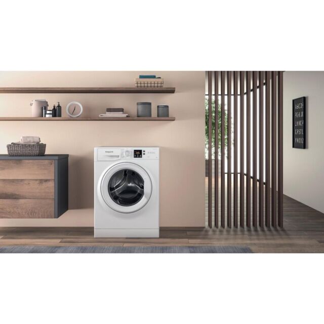Hotpoint NSWM1045CWUKN Freestanding Washing Machine