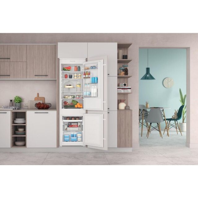 Indesit INC18T312UK Total No Frost Integrated Fridge Freezer - White