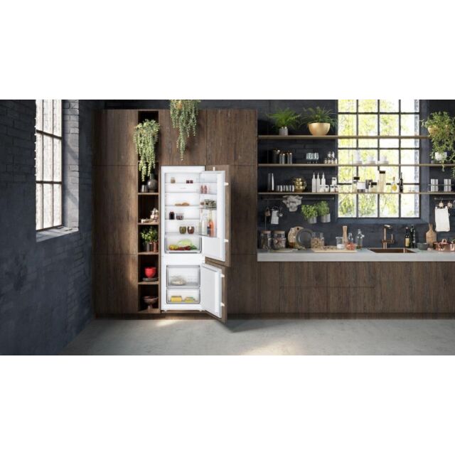 Neff KI5871SE0G, Built-in fridge-freezer with freezer at bottom