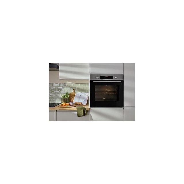 Bosch HQA534BS3B, Built-in oven with added steam function