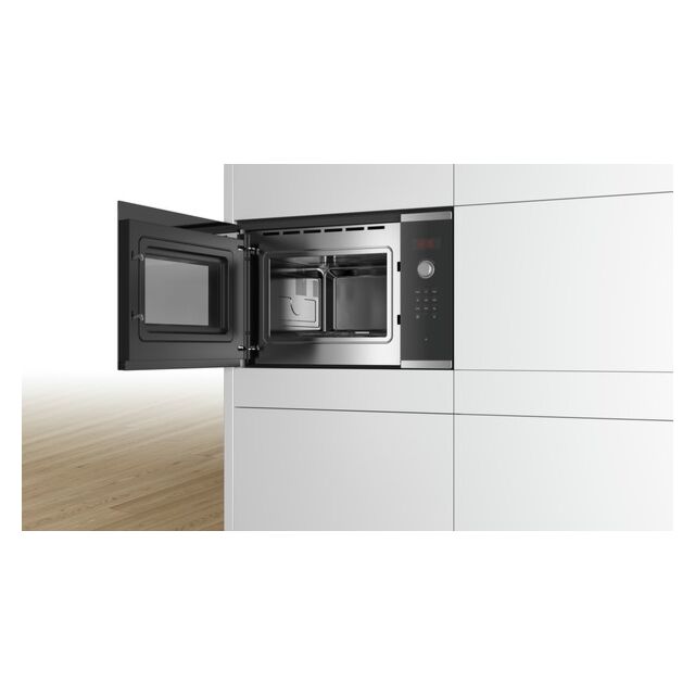 Bosch BFL553MS0B, Built-in microwave oven