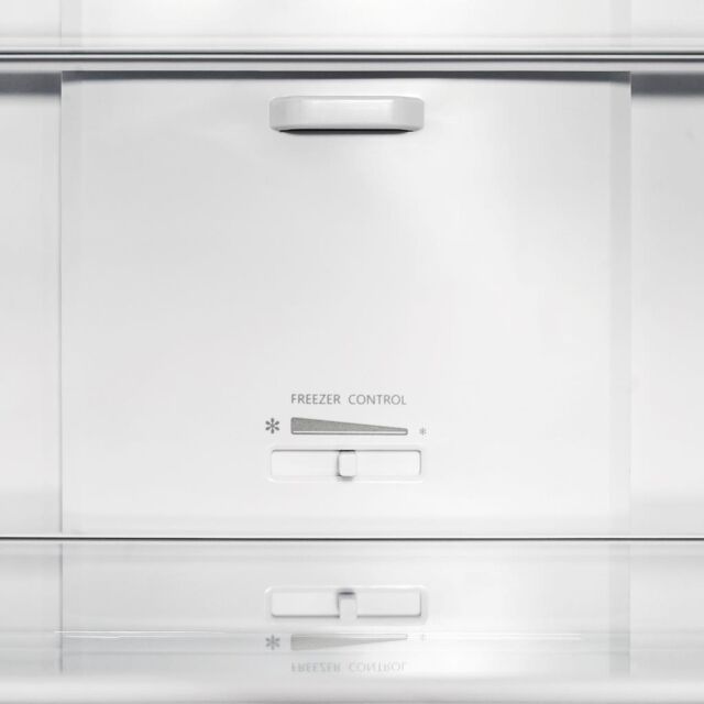 Montpellier MNF167ES No Frost 50/50 Fridge Freezer In Silver