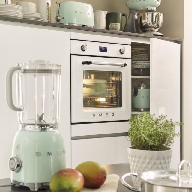 Smeg TSF01PGUK Toaster, Green