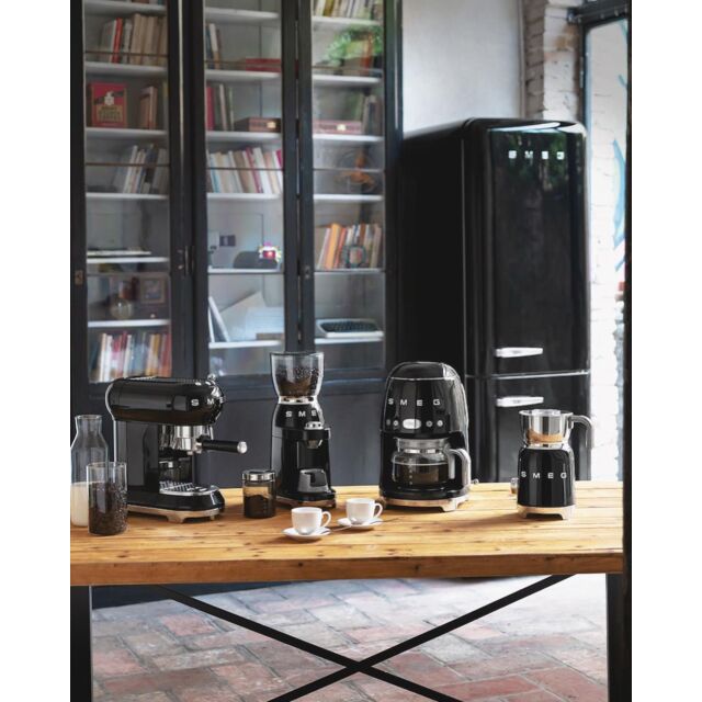 Smeg DCF02BLUK Drip Filter Coffee Machine