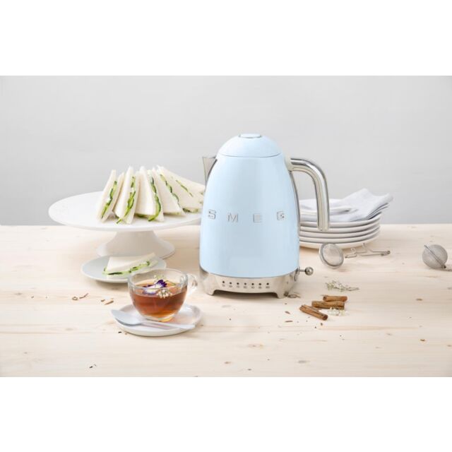 Smeg KLF04PBUK Kettle, Blue