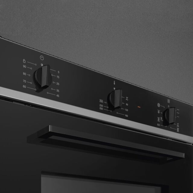 Smeg SF64M3TB Built-In Single Oven - Black