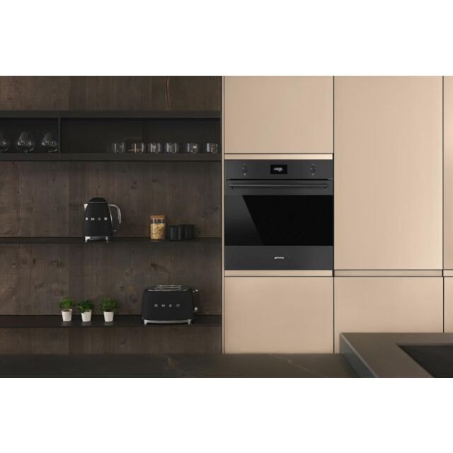 Smeg SFP6301TVN 60cm Classic Pyrolytic Single Oven, Matte Black