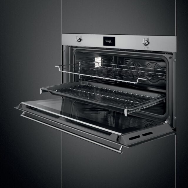 Smeg SFPR9301TX Pyrolytic Single Oven - Stainless Steel