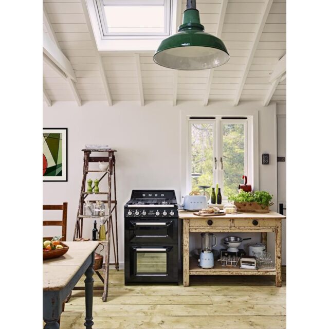 Smeg TR62BL 60cm Victoria Dual Fuel Cooker, Black