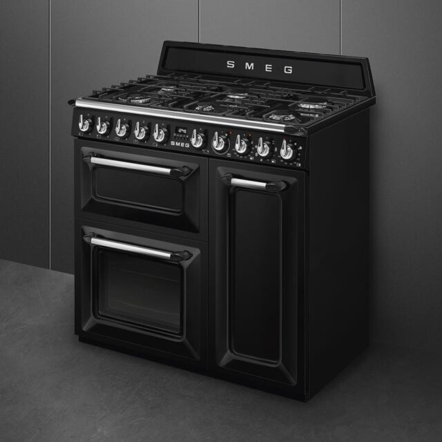 Smeg TR93BL 90cm Victoria Dual Fuel Range Cooker, Black