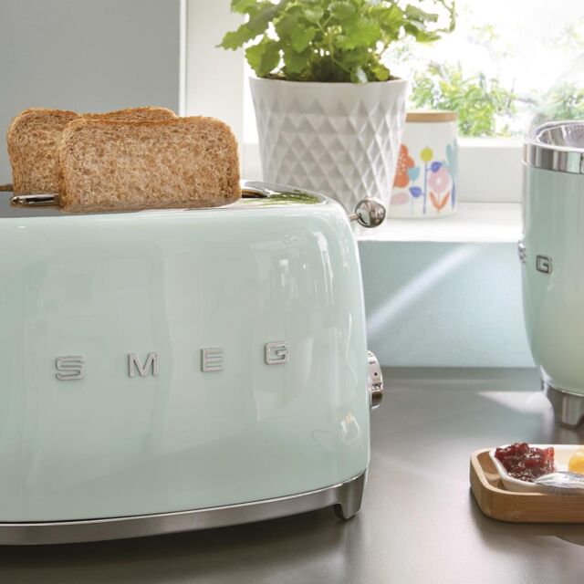 Smeg TSF01PGUK Toaster, Green