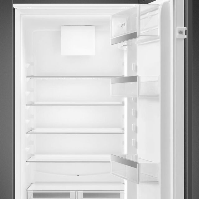Smeg UKC81721E 60cm Integrated In Column 70-30 Fridge Freezer