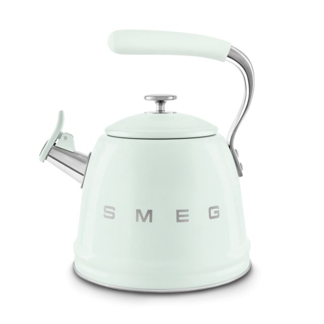Smeg WKF01PG Whistling Kettle Pastel Green